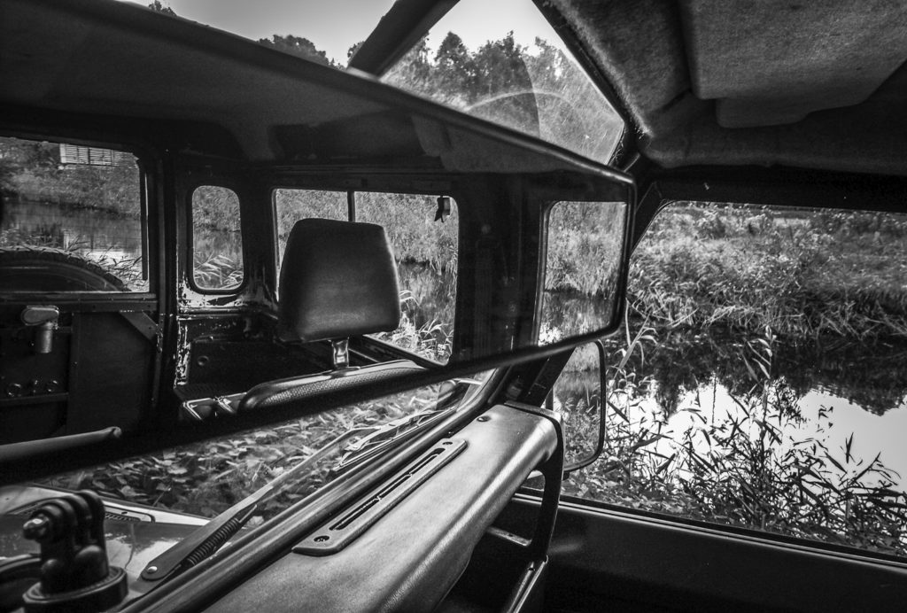 Land Rover Defender mirrorview